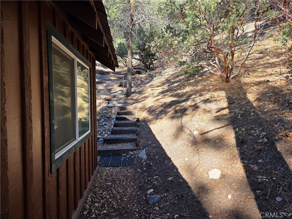 5910 Robin Oak Property Photo 3