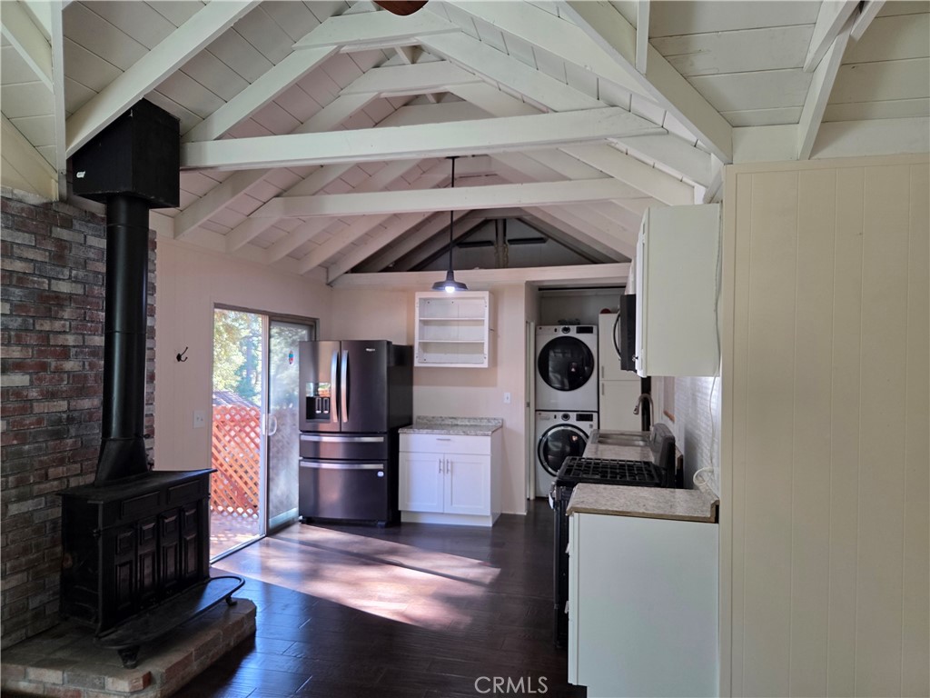 5910 Robin Oak Property Photo 14