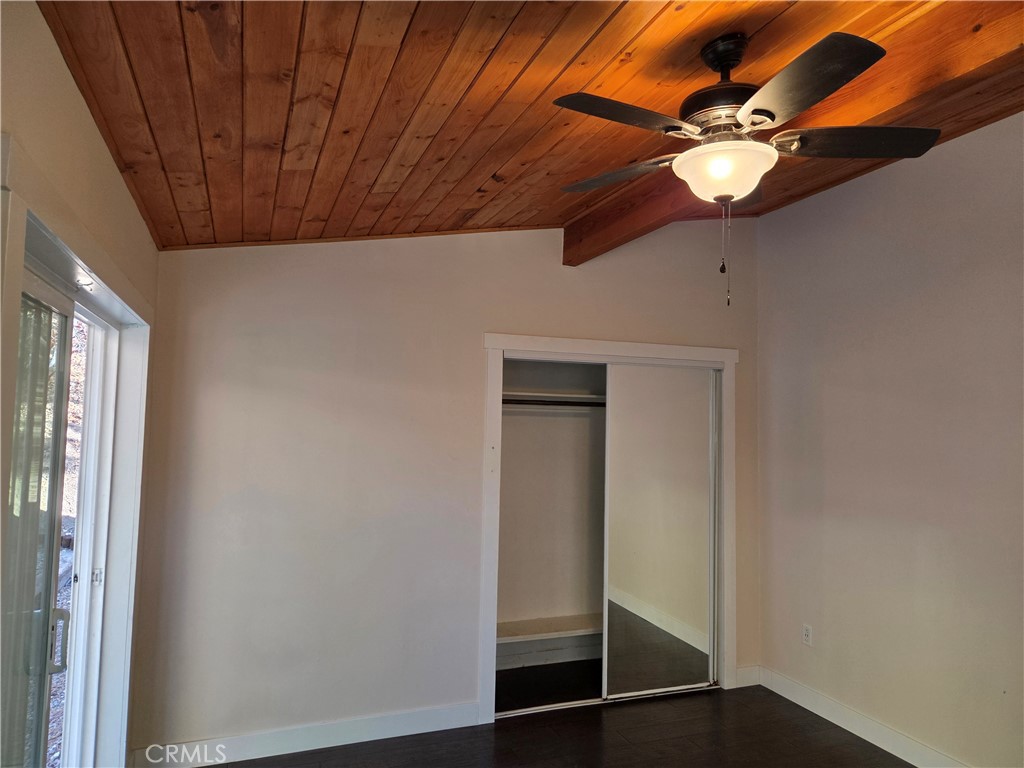 5910 Robin Oak Property Photo 16