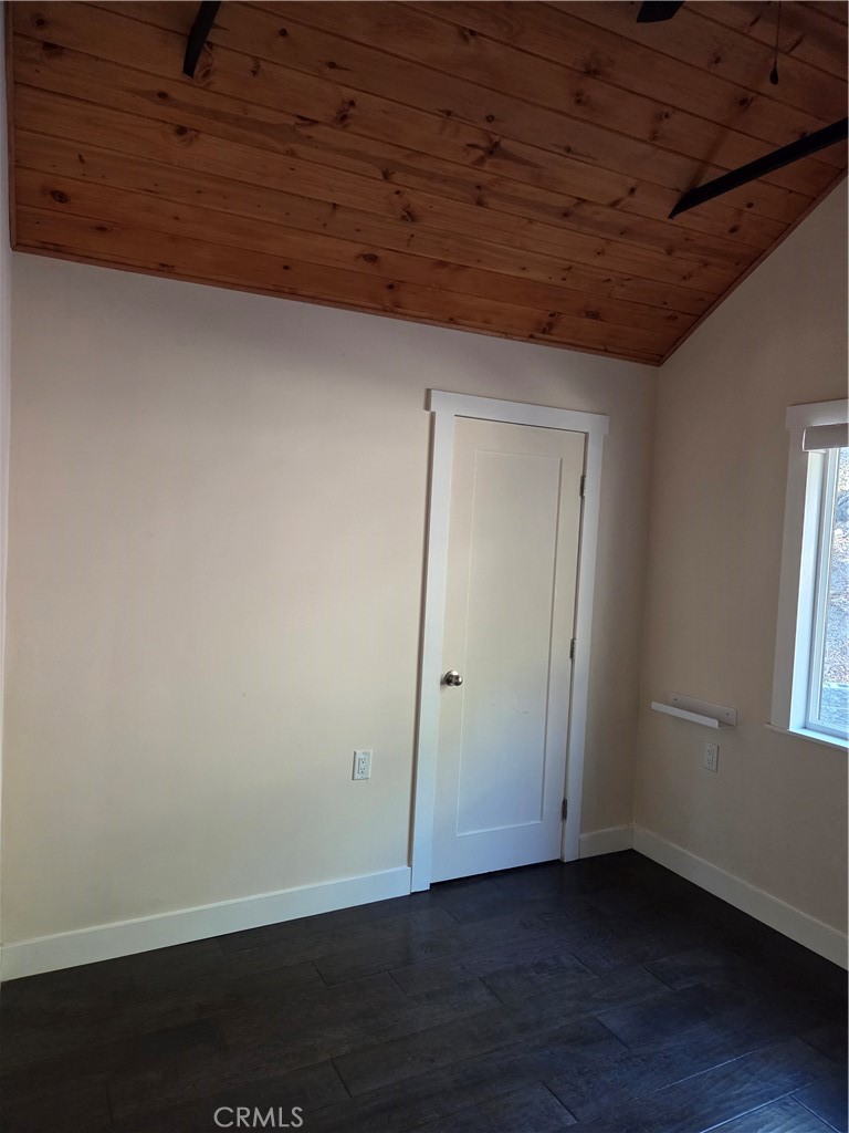 5910 Robin Oak Property Photo 21