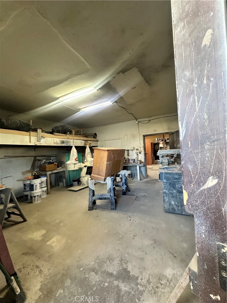 337 E Manchester Property Photo 4
