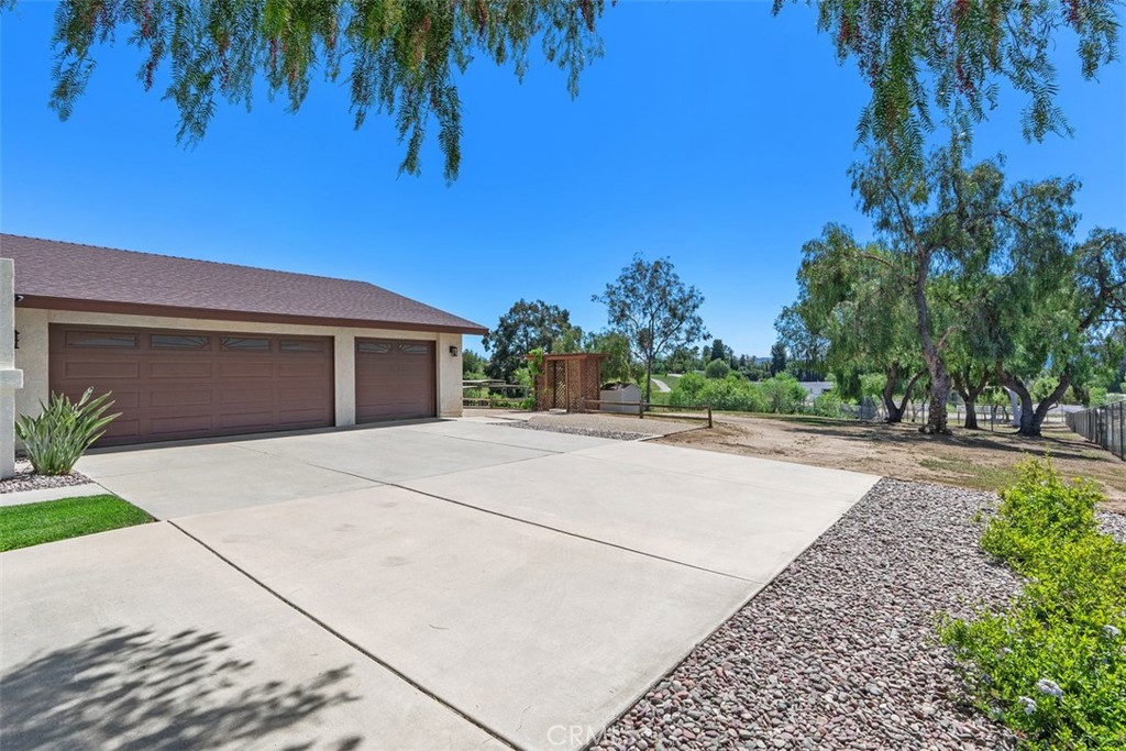 37790 Los Alamos Road Property Photo 8