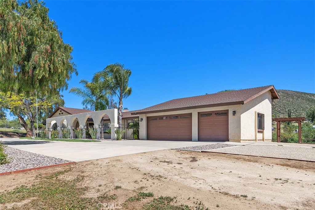 37790 Los Alamos Road Property Photo 10