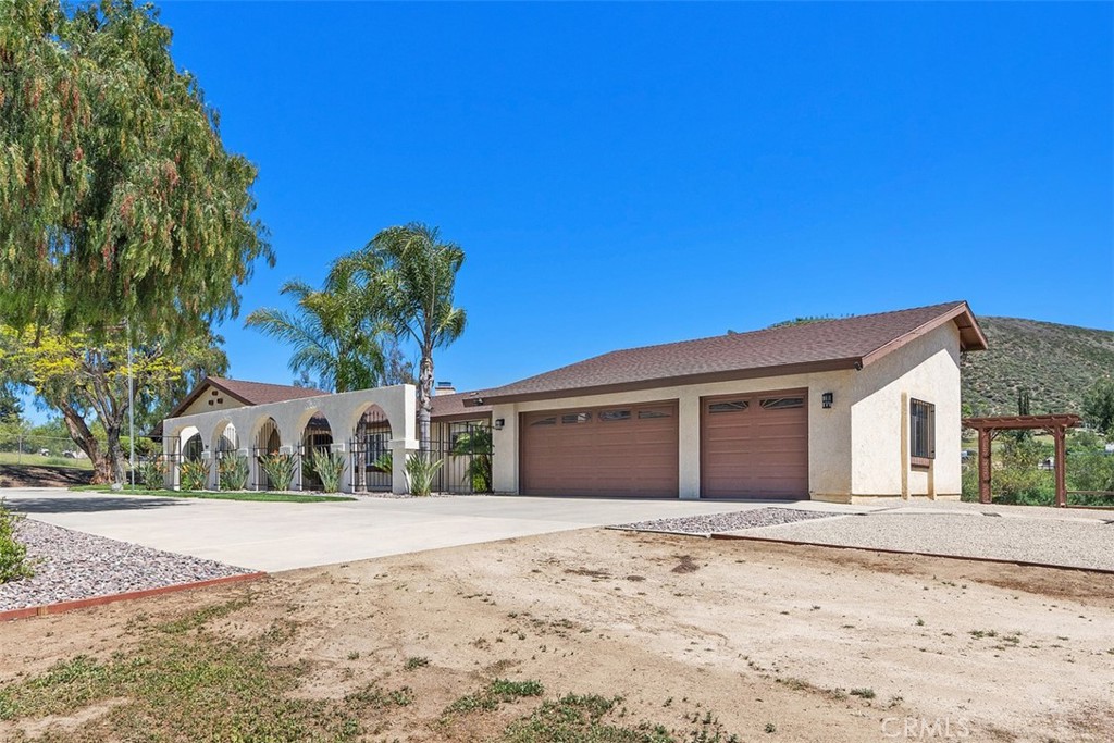 37790 Los Alamos Road Property Photo 10