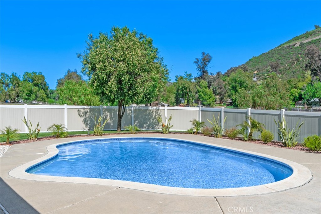 37790 Los Alamos Road Property Photo 54