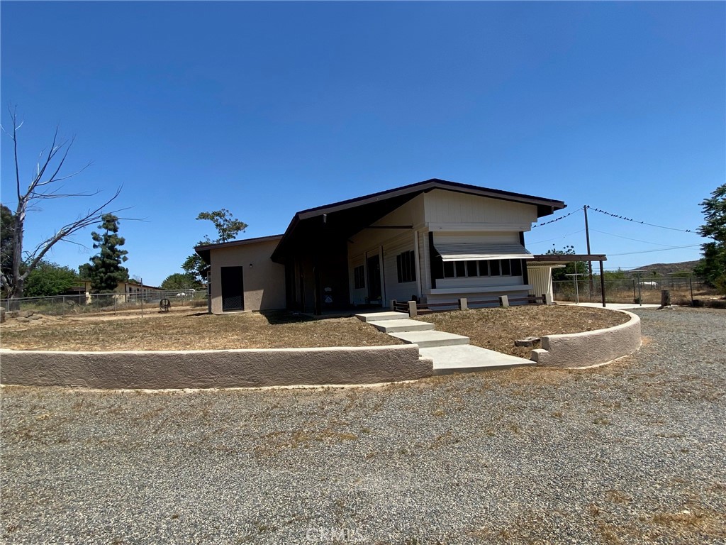 21705 John Street Property Photo 2