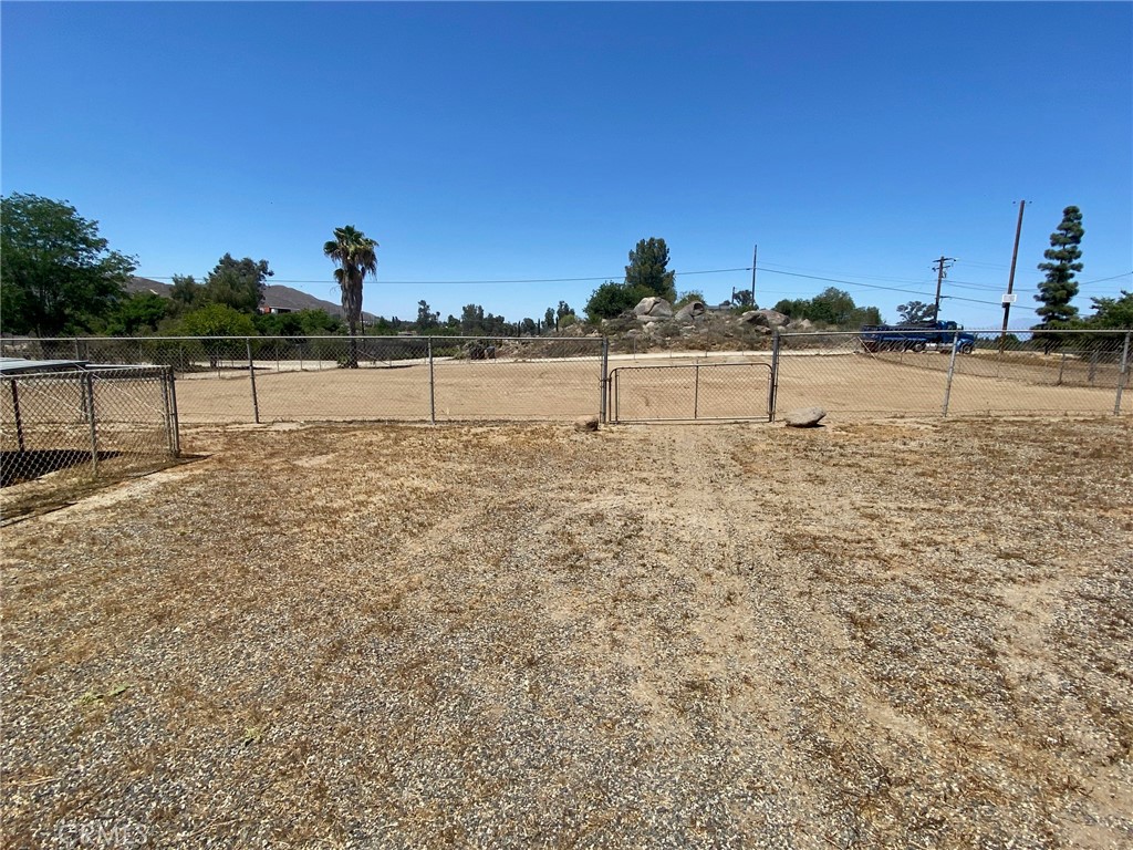 21705 John Street Property Photo 3