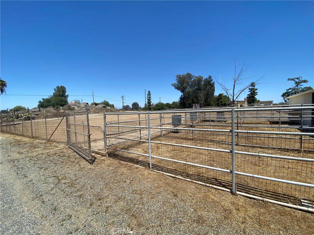 21705 John Street Property Photo 9