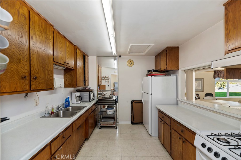 32600 State Highway 74 140 Property Photo 28