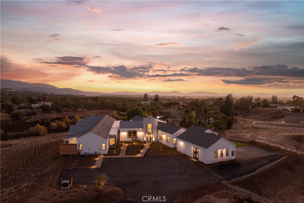 39241 Corte Venture Property Photo 6
