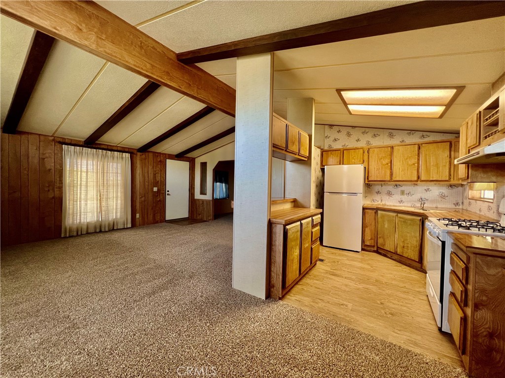 24600 Mountain Avenue 138 Property Photo 10