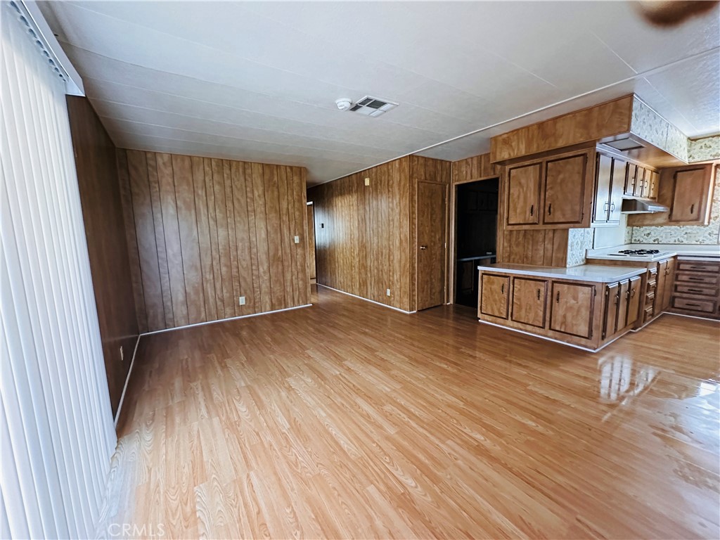 2230 Lake Park Drive 140 Property Photo 8