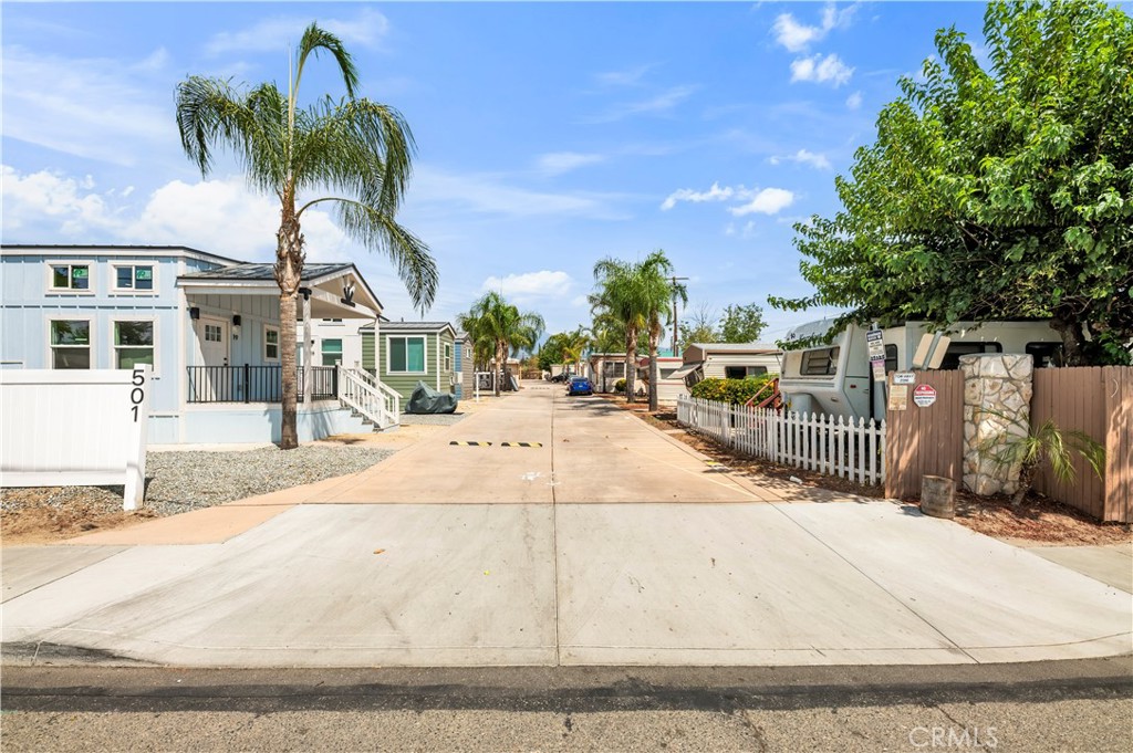 501 S Mistletoe 19 Property Photo 1