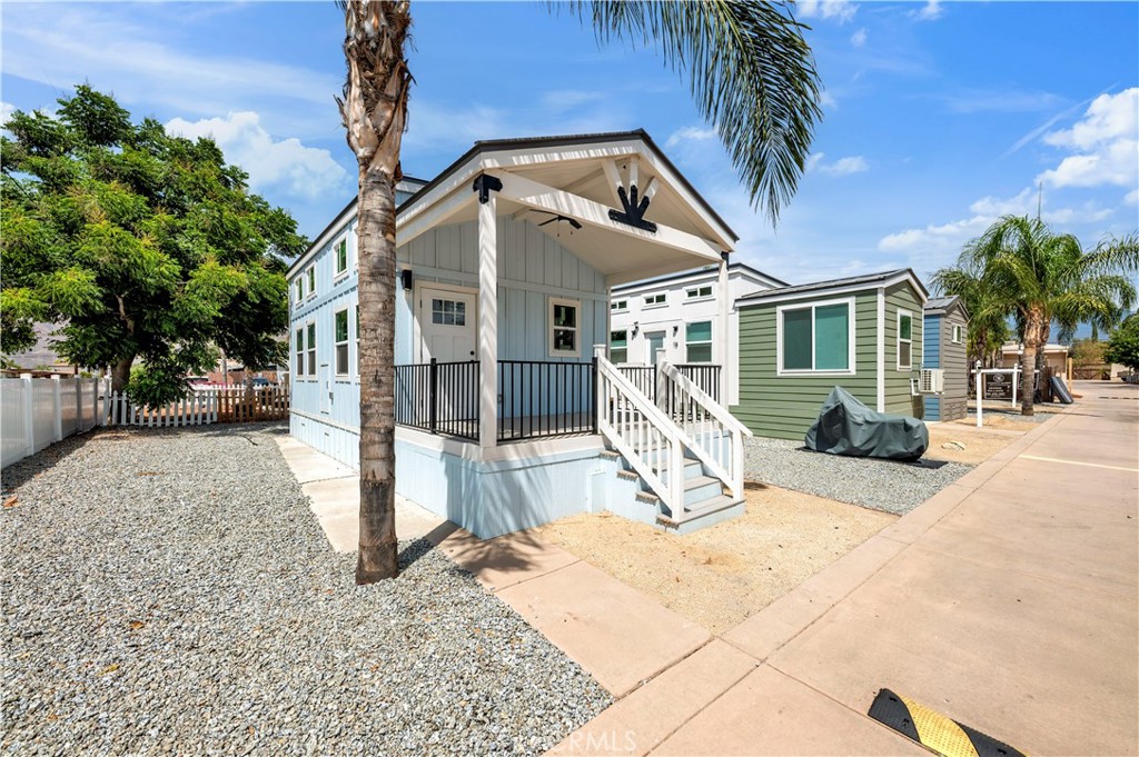 501 S Mistletoe 19 Property Photo 2