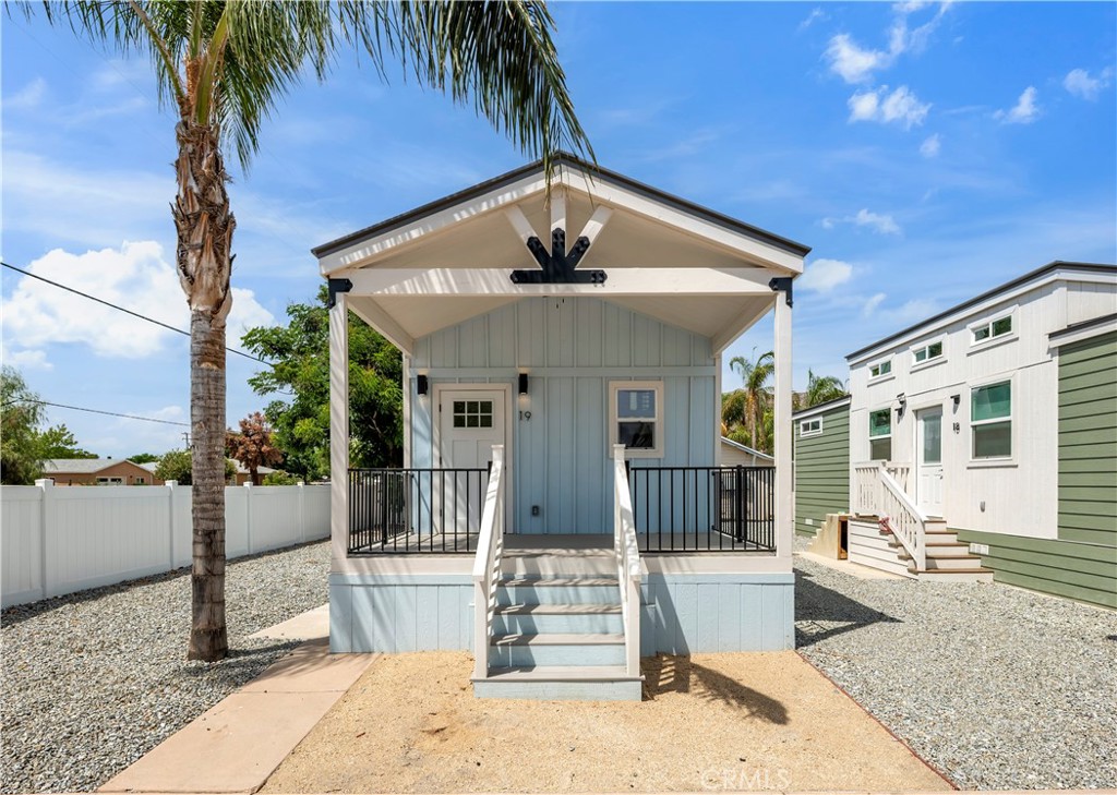 501 S Mistletoe 19 Property Photo 3