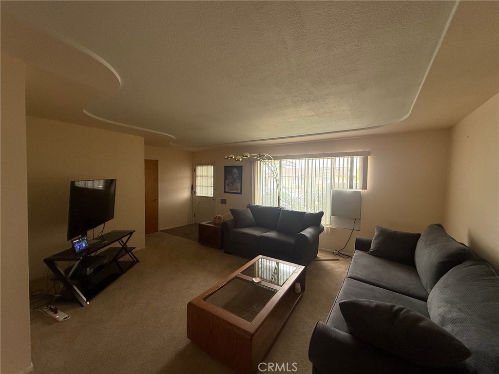 1461 Amberwood Property Photo 5