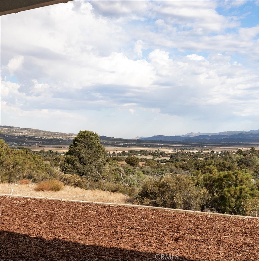56515 Dickson Property Photo 2