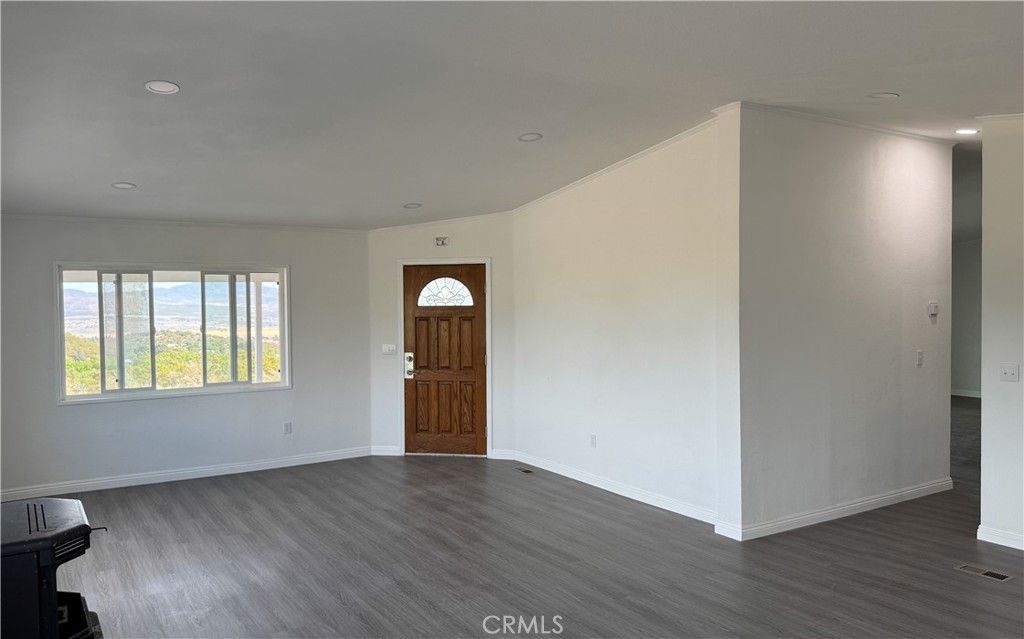 56515 Dickson Property Photo 9