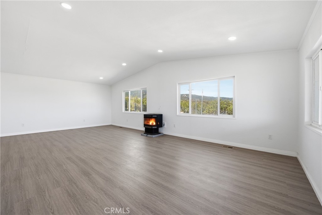 56515 Dickson Property Photo 11