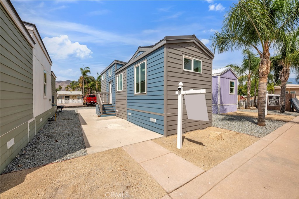 501 S Mistletoe 17 Property Photo 1
