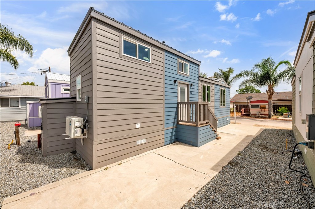 501 S Mistletoe 17 Property Photo 13