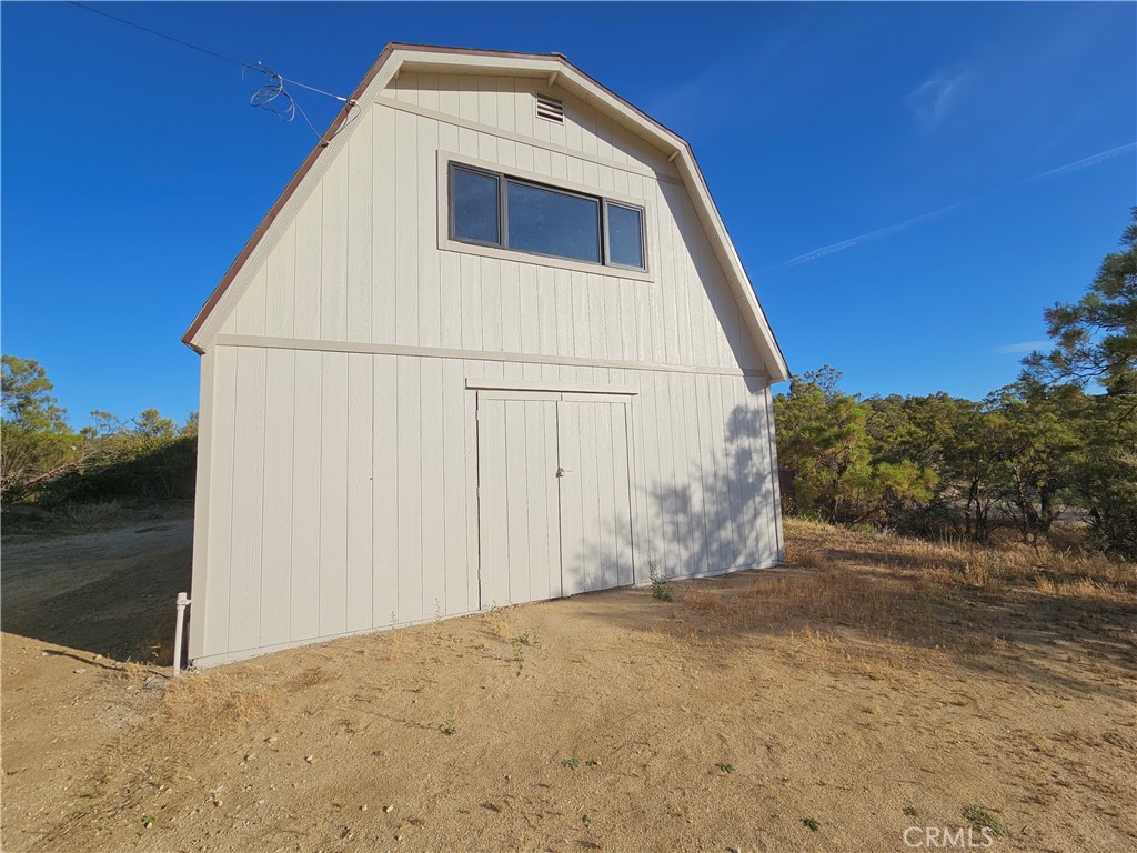 59600 Burnt Valley Road Property Photo 8
