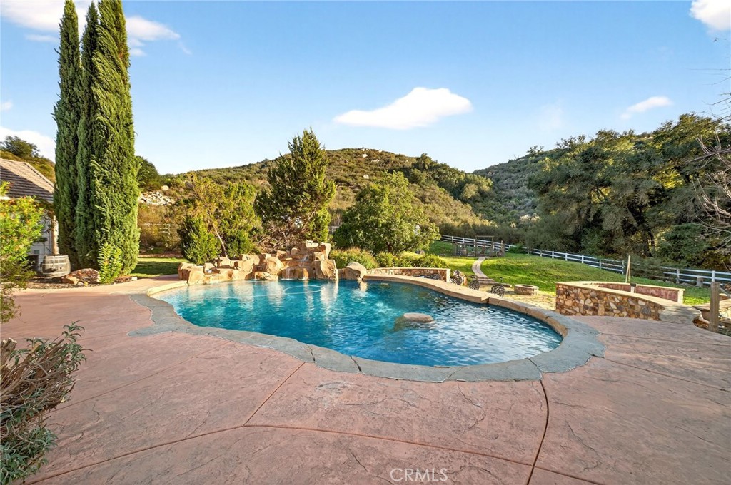 41275 Hacienda Drive Property Photo 44