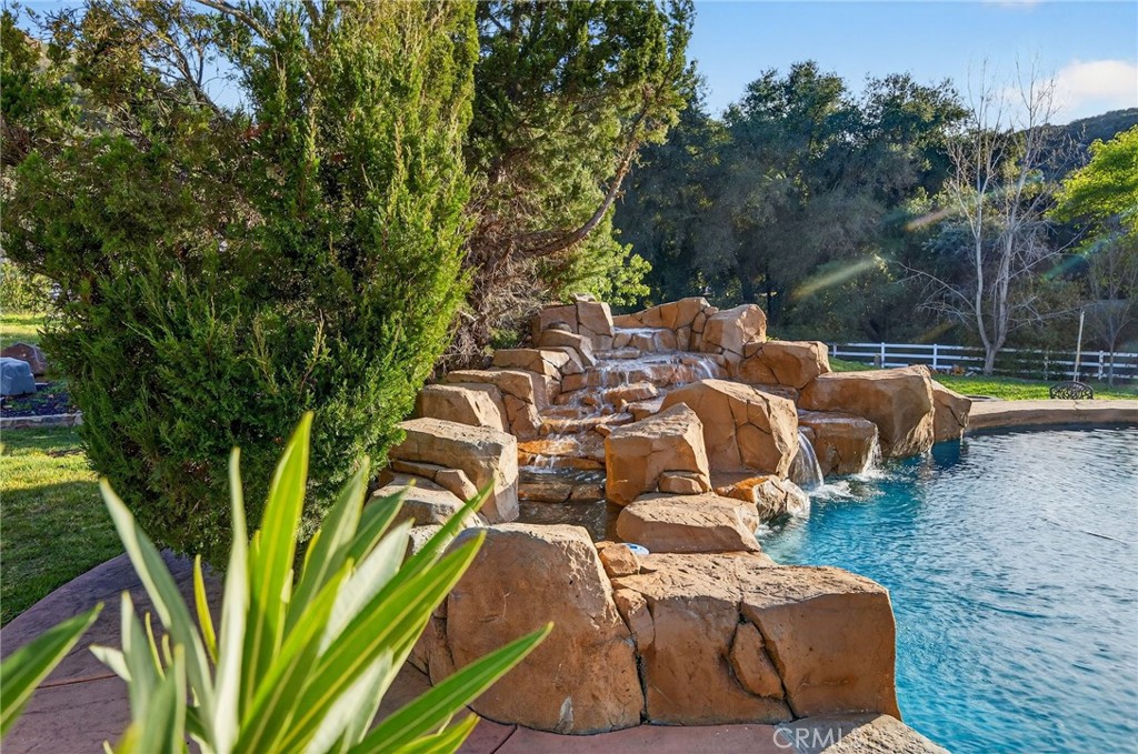 41275 Hacienda Drive Property Photo 45