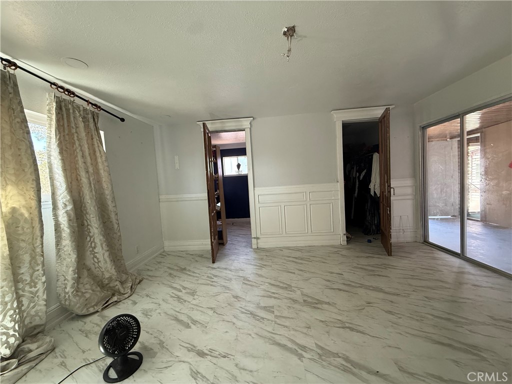 135 S Broadway Street Property Photo 14