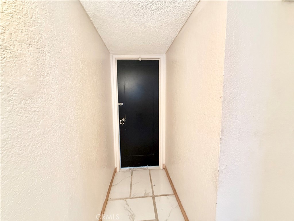 135 S Broadway Street Property Photo 21