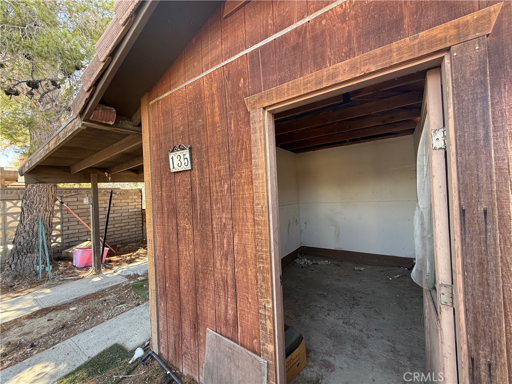 135 S Broadway Street Property Photo 38