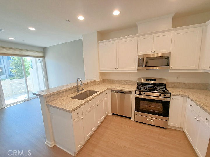41987 Isadora 1402 Property Photo 11