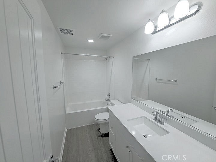 41987 Isadora 1402 Property Photo 17