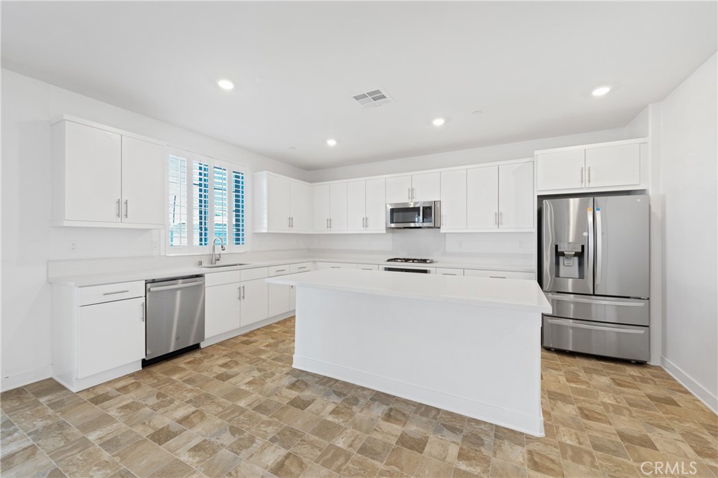 30842 White Pines Property Photo 6