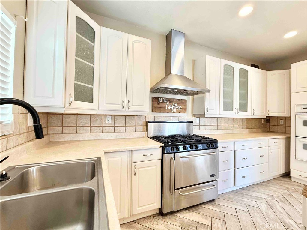 13331 Holly Street Property Photo 7