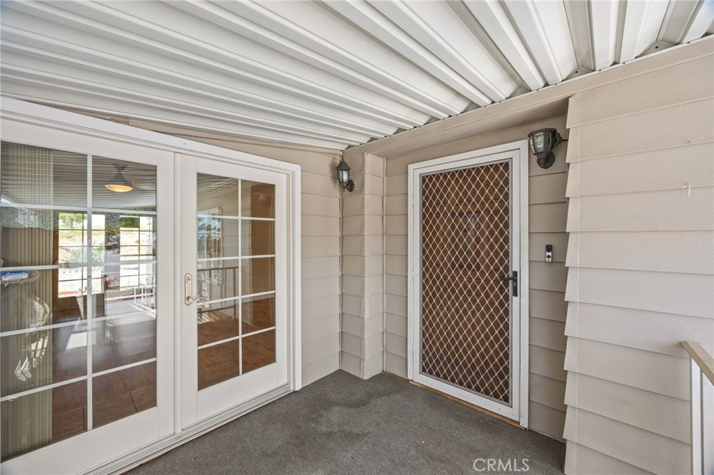 26011 Kentia Palm Dr Property Photo 4