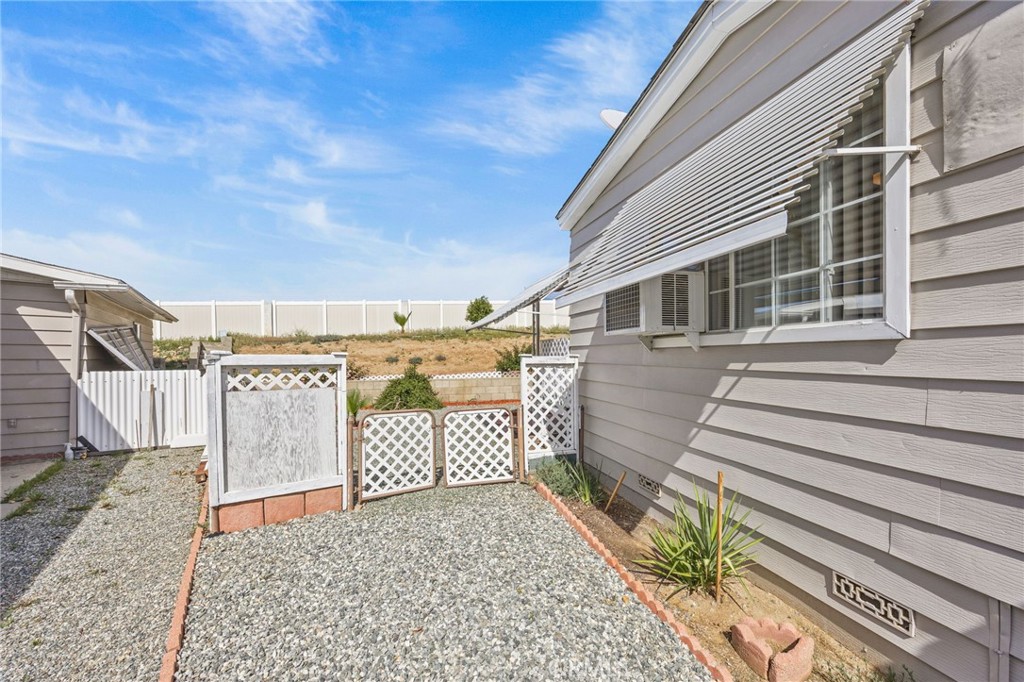 26011 Kentia Palm Dr Property Photo 33