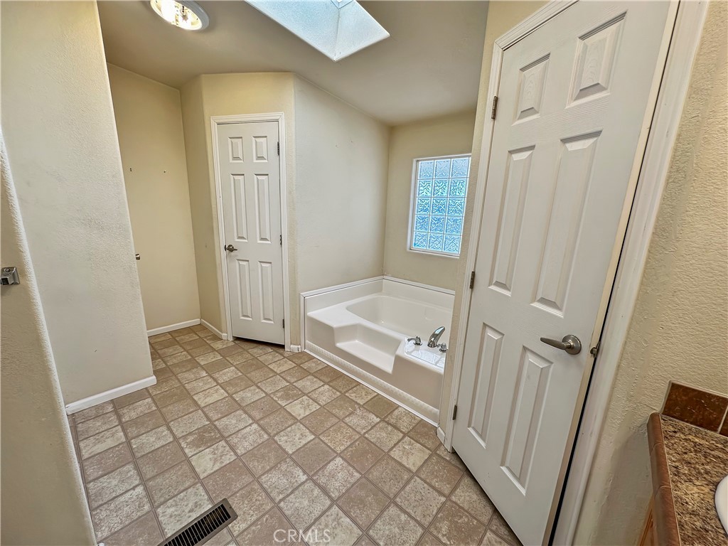 2450 E Hobsonway 57 Property Photo 15