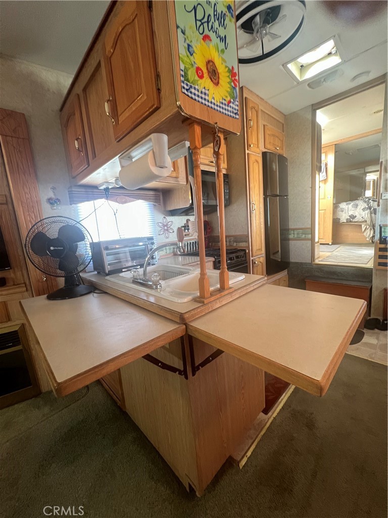 1295 S Cawston Avenue Property Photo 12