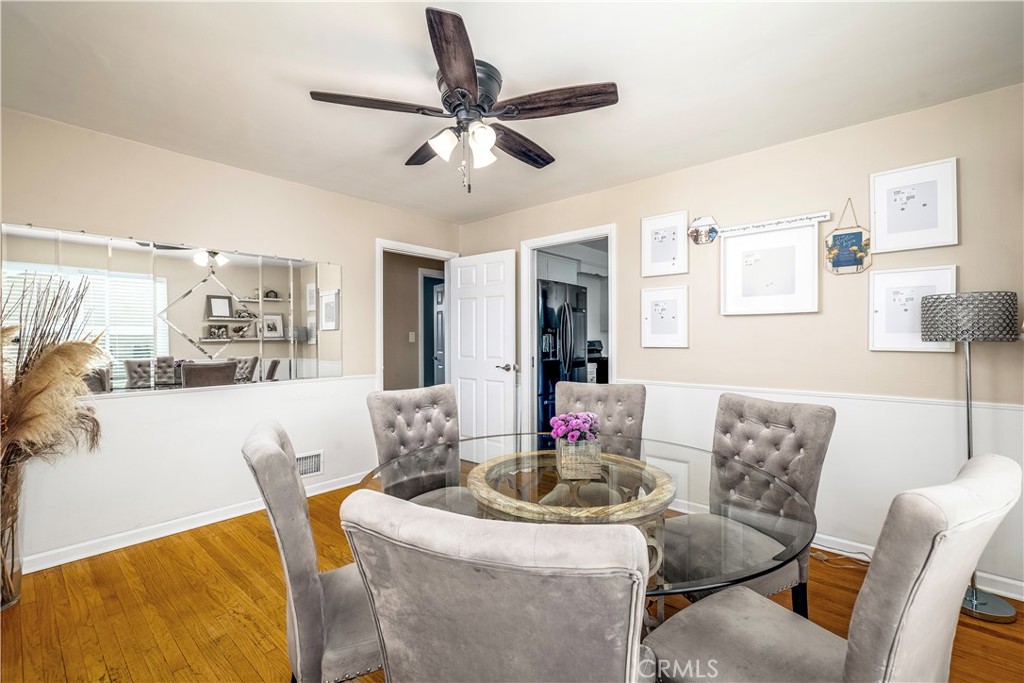 5922 N Vista Property Photo 5