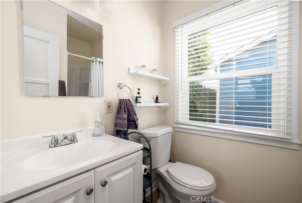 5922 N Vista Property Photo 14