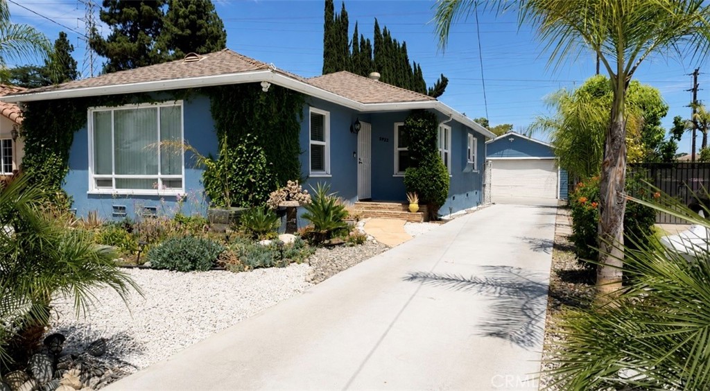 5922 N Vista Property Photo 15