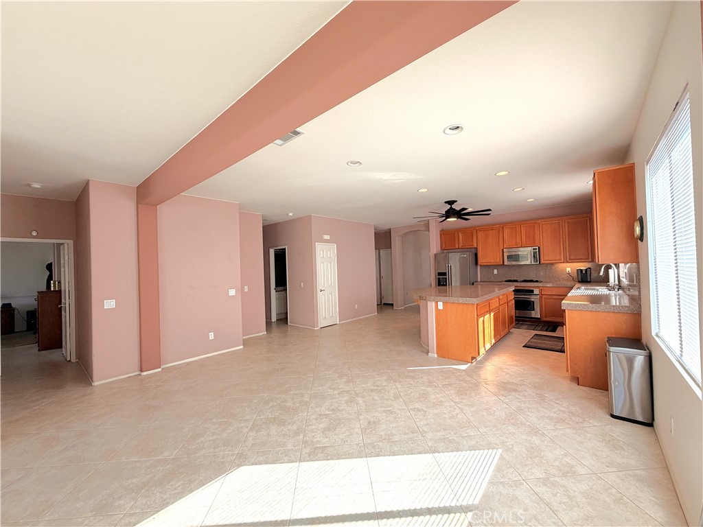 27966 Crystal Spring Property Photo 9