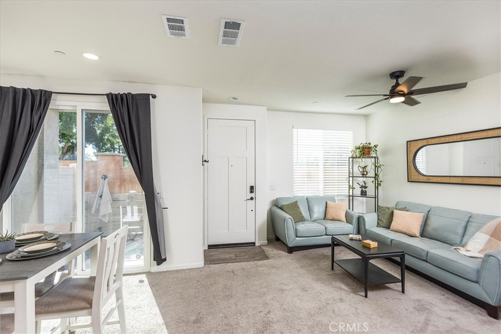 41976 Isadora 902 Property Photo 6