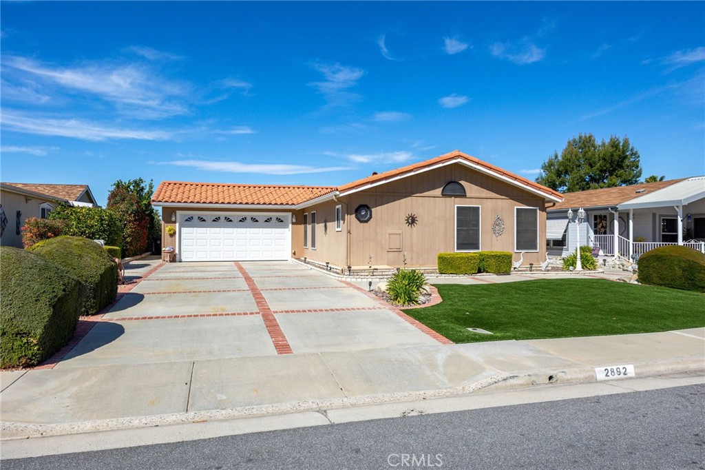 2892 Peach Tree Property Photo 2
