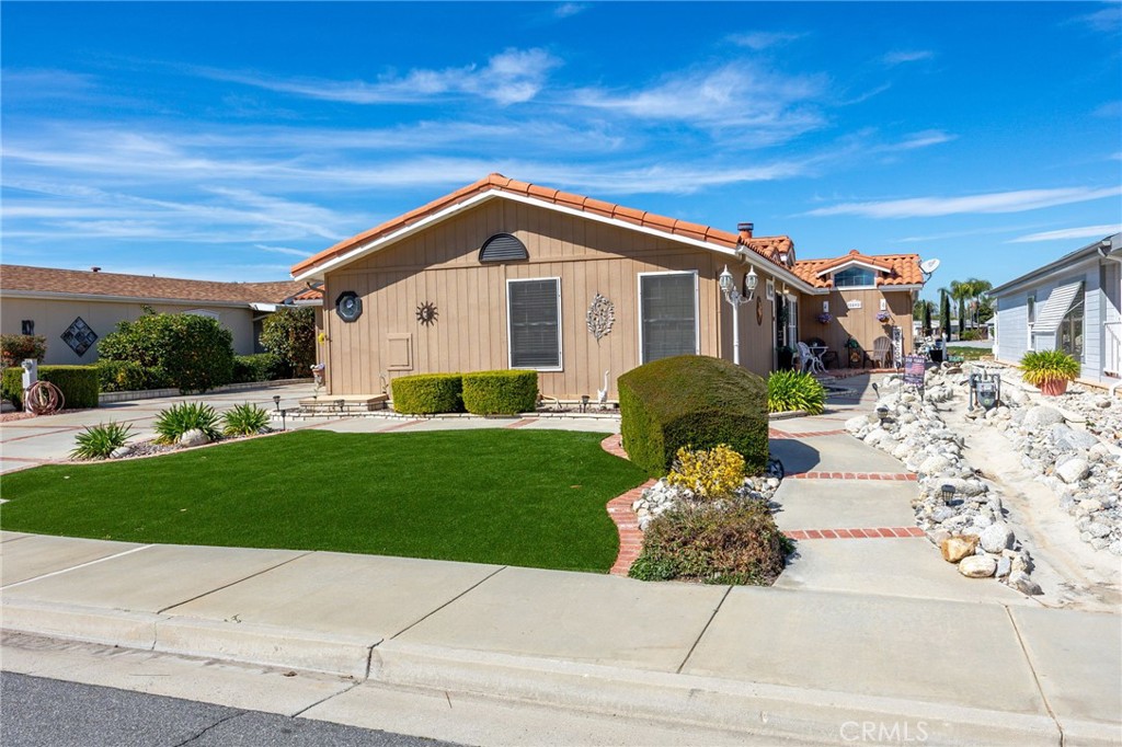 2892 Peach Tree Property Photo 3
