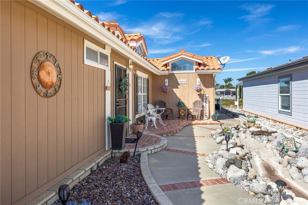 2892 Peach Tree Property Photo 4