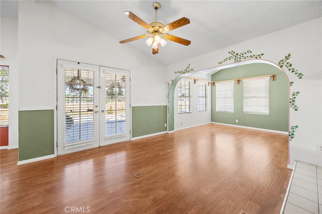 2892 Peach Tree Property Photo 10