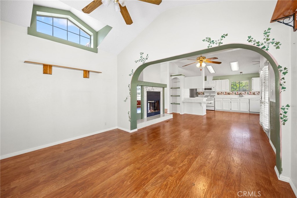 2892 Peach Tree Property Photo 13
