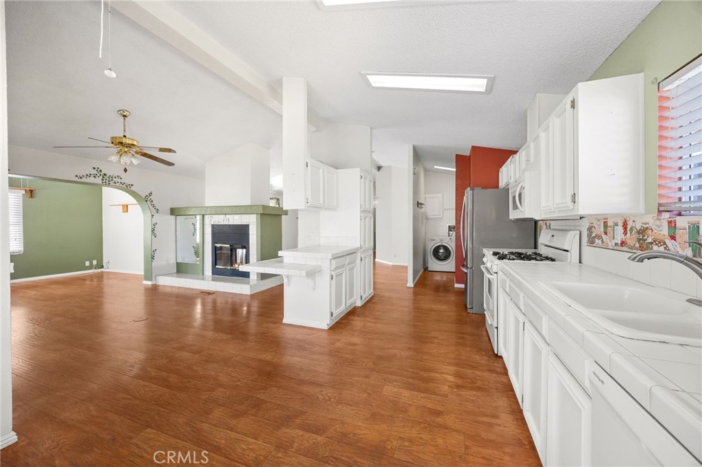 2892 Peach Tree Property Photo 18